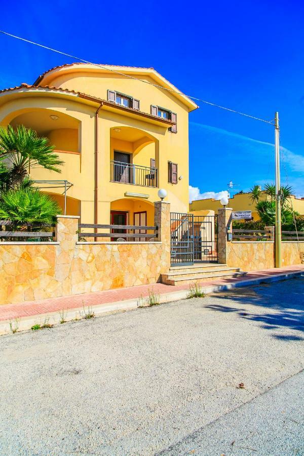 Casa Vacanze L'Orizzonte Aparthotel Valderice Eksteriør bilde